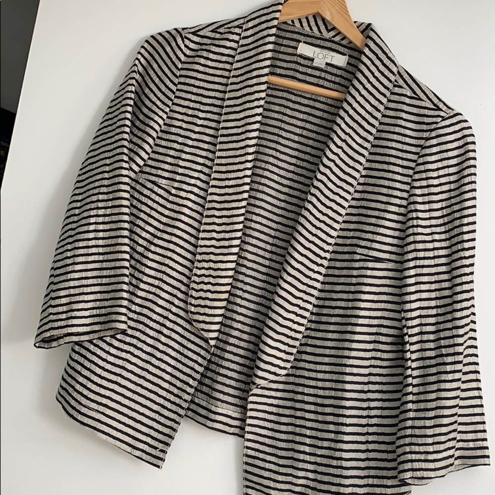Relaxed jacket 3/4 sleeve light weight striped